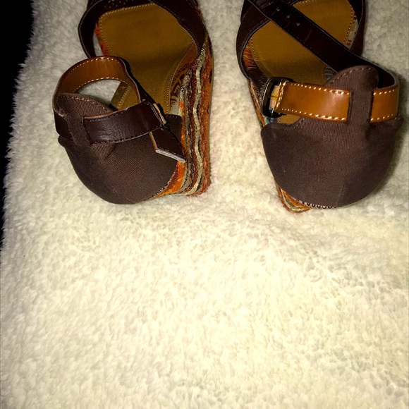 MIA Brown Embroidery Multi Colored Wedge Sandal Sz 8 - Picture 11 of 12